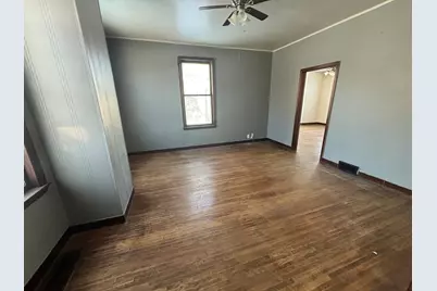 524 W Franklin Street, Paxton, IL 60957 - Photo 3