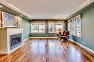 10 E Burlington St, Riverside, IL 60546 - Photo 11