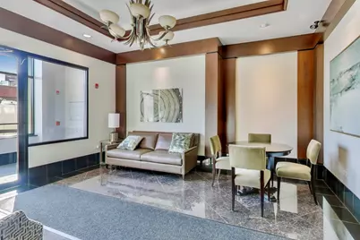 10 E Burlington Street #2C, Riverside, IL 60546 - Photo 3