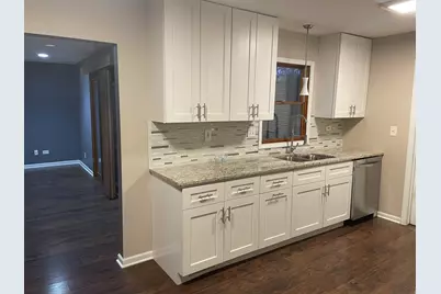 140 Meadowbrook Lane, Lake Zurich, IL 60047 - Photo 3