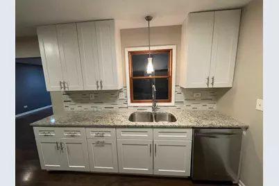 140 Meadowbrook Lane, Lake Zurich, IL 60047 - Photo 5