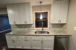 140 Meadowbrook Ln, Lake Zurich, IL 60047 - Photo 5