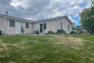 140 Meadowbrook Ln, Lake Zurich, IL 60047 - Photo 13