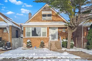 8367 S Baltimore Ave, Chicago, IL 60617 - Photo 1