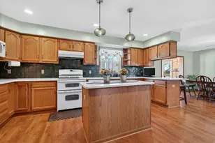 2420 N Dwight Rd, Morris, IL 60450 - Photo 9