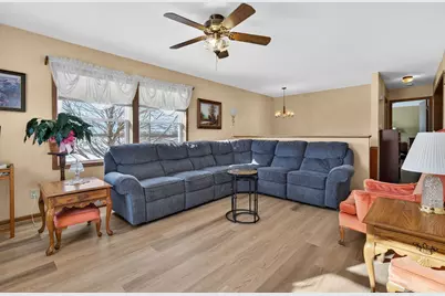 2420 N Dwight Road, Morris, IL 60450 - Photo 5