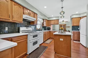 2420 N Dwight Rd, Morris, IL 60450 - Photo 11