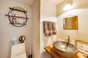 1140 W Cornelia Ave, Chicago, IL 60657 - Photo 11