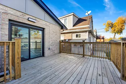 1047 N Saint Louis Avenue, Chicago, IL 60651 - Photo 19