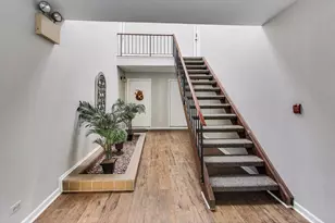 534 River Front Cir, Naperville, IL 60540 - Photo 3