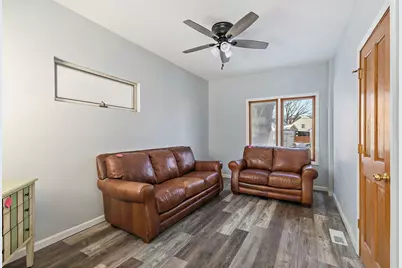 329 S 10th Street, Dekalb, IL 60115 - Photo 7