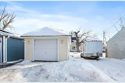 329 S 10th Street, Dekalb, IL 60115 - Photo 25
