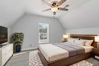 329 S 10th Street, Dekalb, IL 60115 - Photo 15