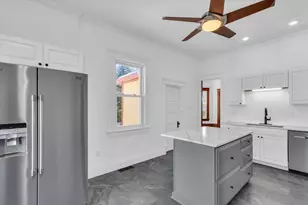 202 E Daggy St, Tuscola, IL 61953 - Photo 13