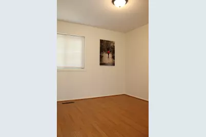 920 Sunnyside Avenue, Thornton, IL 60476 - Photo 9