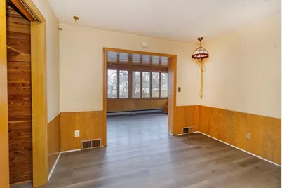 316 W Perry Street, Belvidere, IL 61008 - Photo 11
