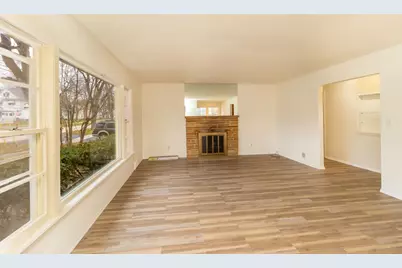 316 W Perry Street, Belvidere, IL 61008 - Photo 5