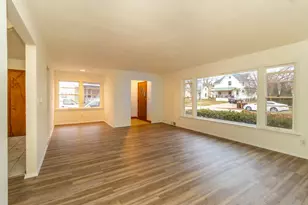 316 W Perry St, Belvidere, IL 61008 - Photo 7