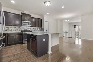 4277 Liberty St, Aurora, IL 60504 - Photo 7