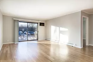 8936 N Parkside Ave, Des Plaines, IL 60016 - Photo 3