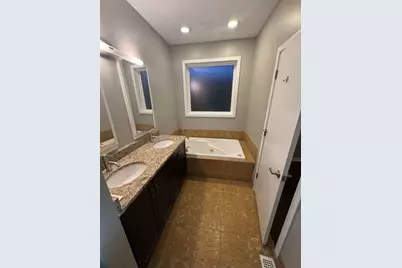 860 N Elston Avenue #5, Chicago, IL 60622 - Photo 11