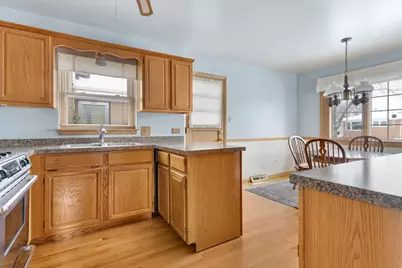 1696 S Elm Street, Des Plaines, IL 60018 - Photo 9