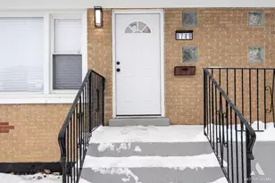 9749 S Harvard Ave, Chicago, IL 60628 - Photo 3