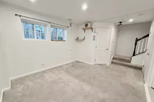 45 Nicholas Dr W, Des Plaines, IL 60016 - Photo 31