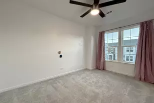 45 Nicholas Dr W, Des Plaines, IL 60016 - Photo 25