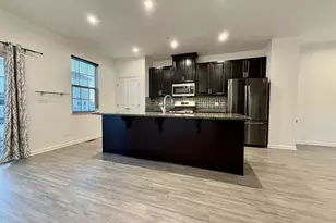 45 Nicholas Dr W, Des Plaines, IL 60016 - Photo 13