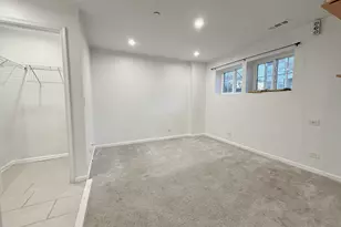 45 Nicholas Dr W, Des Plaines, IL 60016 - Photo 29