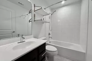 45 Nicholas Dr W, Des Plaines, IL 60016 - Photo 27