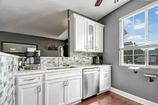 142 Azalea Cir, Romeoville, IL 60446 - Photo 7