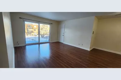 9422 Bay Colony Drive #2W, Des Plaines, IL 60016 - Photo 5