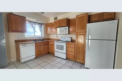 9422 Bay Colony Drive #2W, Des Plaines, IL 60016 - Photo 3