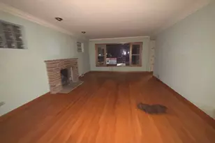 9215 S Hamlin Ave, Evergreen Park, IL 60805 - Photo 7