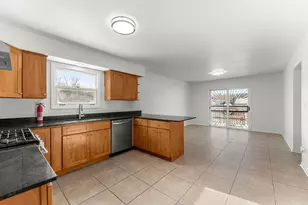 16446 Spaulding Ave, Markham, IL 60428 - Photo 5