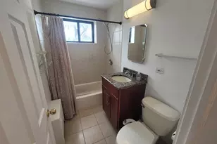 2700 W Lunt Ave, Chicago, IL 60645 - Photo 15