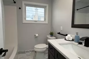 10061 Lacrosse Ave, Skokie, IL 60077 - Photo 9