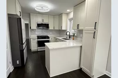 10061 Lacrosse Avenue, Skokie, IL 60077 - Photo 3