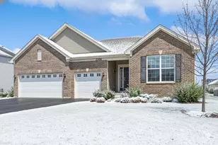 2096 Country Hills Dr, Yorkville, IL 60560 - Photo 1