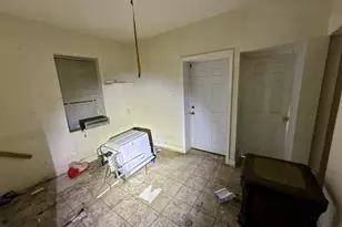 7826 S Marshfield Ave, Chicago, IL 60620 - Photo 9