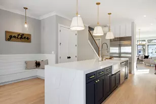 2902 N Seeley Ave, Chicago, IL 60618 - Photo 13