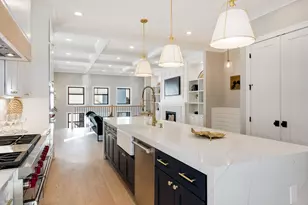 2902 N Seeley Ave, Chicago, IL 60618 - Photo 11