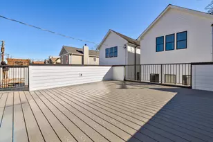 2902 N Seeley Ave, Chicago, IL 60618 - Photo 35