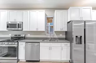 2733 W 38th St, Chicago, IL 60632 - Photo 11