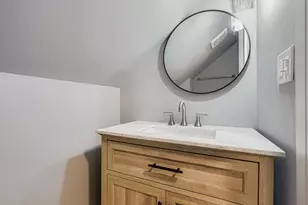 8841 S Utica St, Evergreen Park, IL 60805 - Photo 3