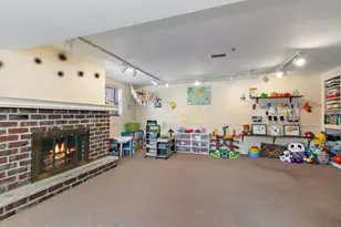 1345 S Madlock Ct, Elgin, IL 60123 - Photo 15