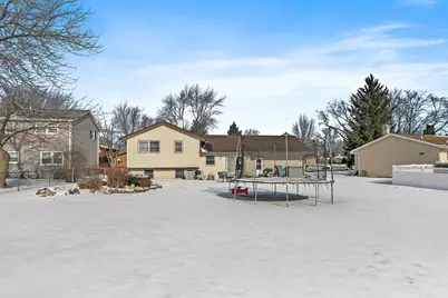 1345 S Madlock Court, Elgin, IL 60123 - Photo 21