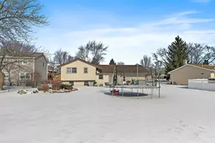 1345 S Madlock Ct, Elgin, IL 60123 - Photo 21